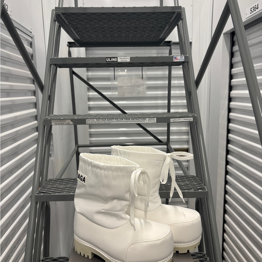 BALENCIAGA ALASKA BOOTS